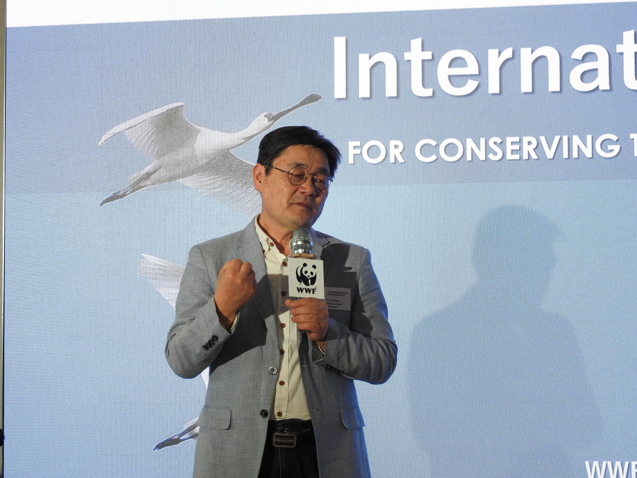 Lee Kisup Chair of BFS WG credit Caleb Choi WWF HK